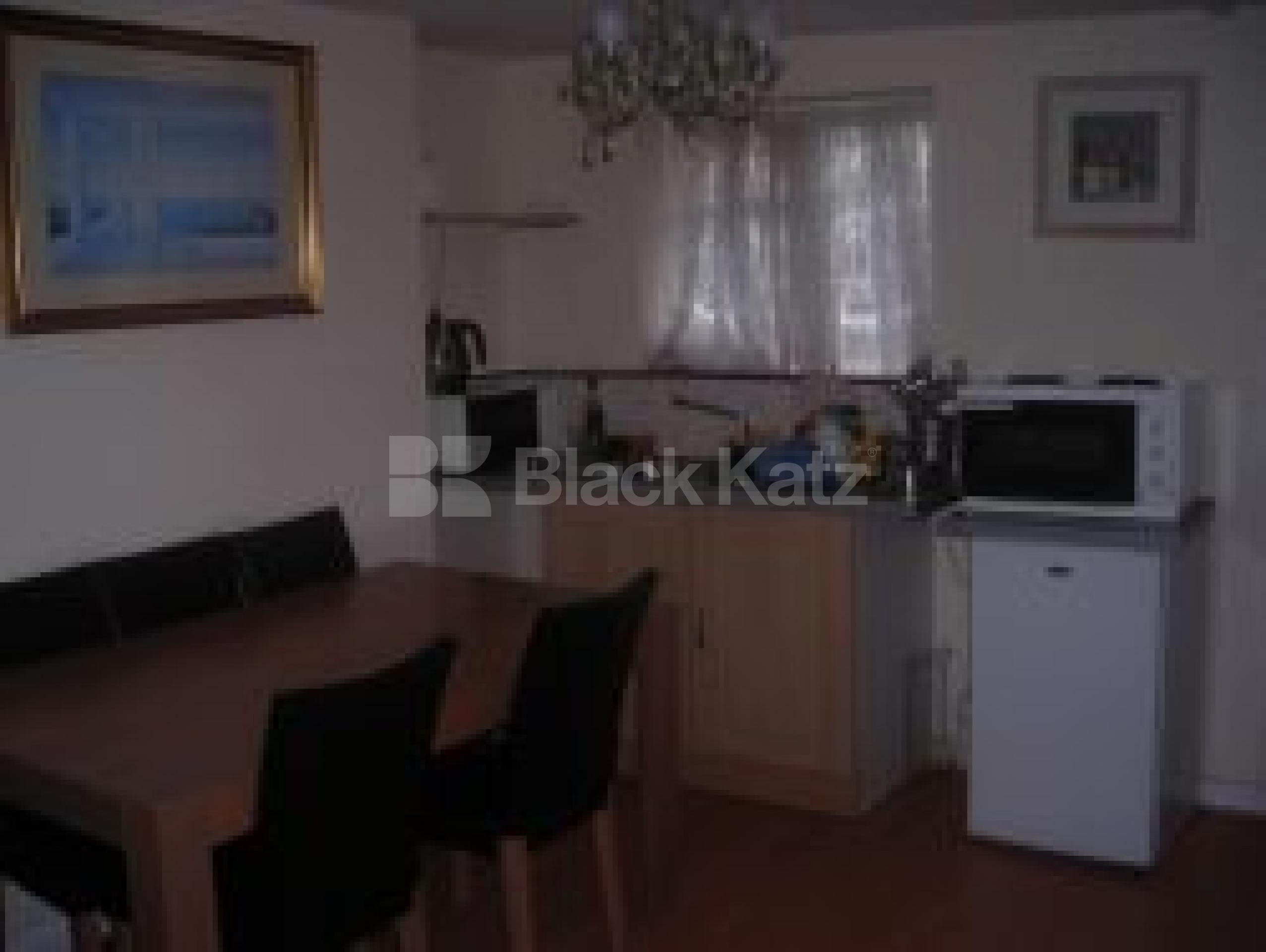 			1 Bedroom, 1 bath, 1 reception Flat			 Cleveland Street, WARREN STREET W1T x2 W1T